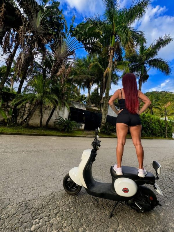 Paula Lopes 35