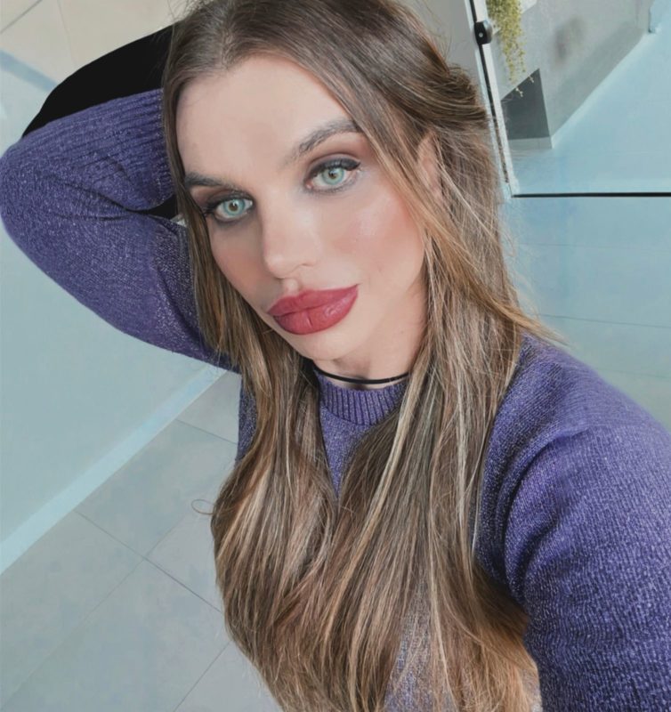 Amanda Surfistinha 24