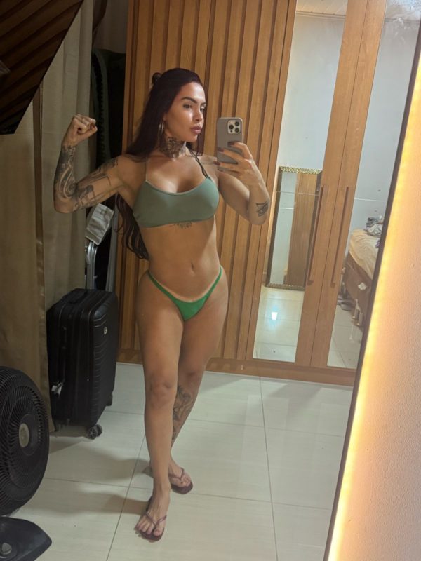 Arielle Carioca 23