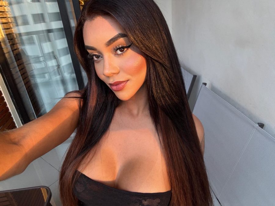 Rebecca Lopes 50