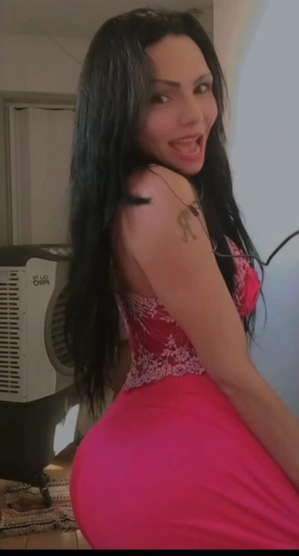 Laryssa Go 24