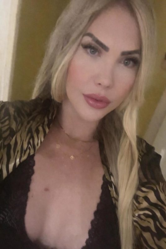 Renata Mello Rios 64