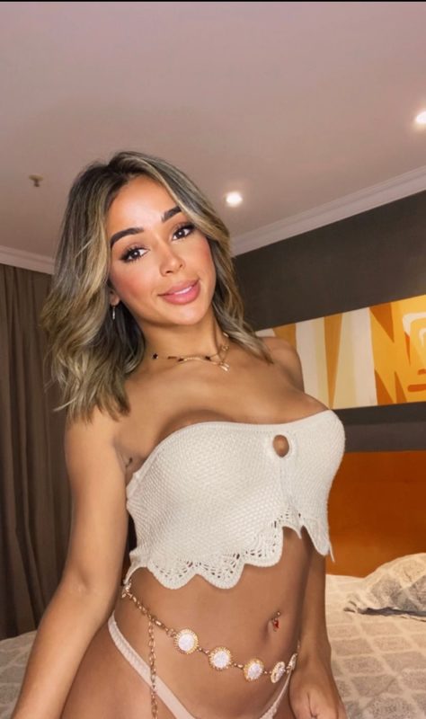 Sabrina Fernande 9