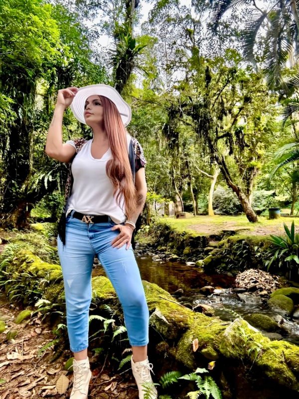 Paula Lopes 38