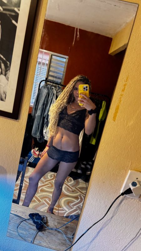Laura Ferreira 19