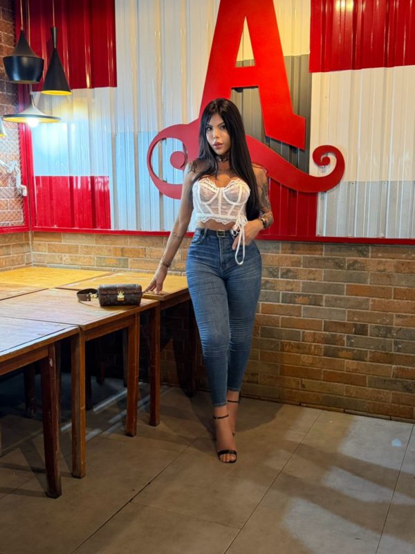 Raylla Muniz 41