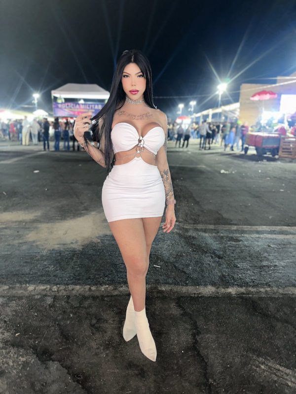 Raylla Muniz 69