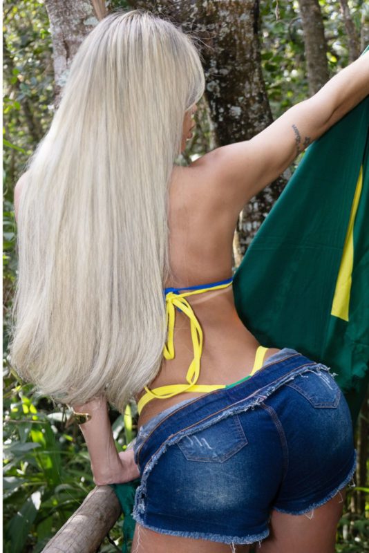 Juliana Belfort 14