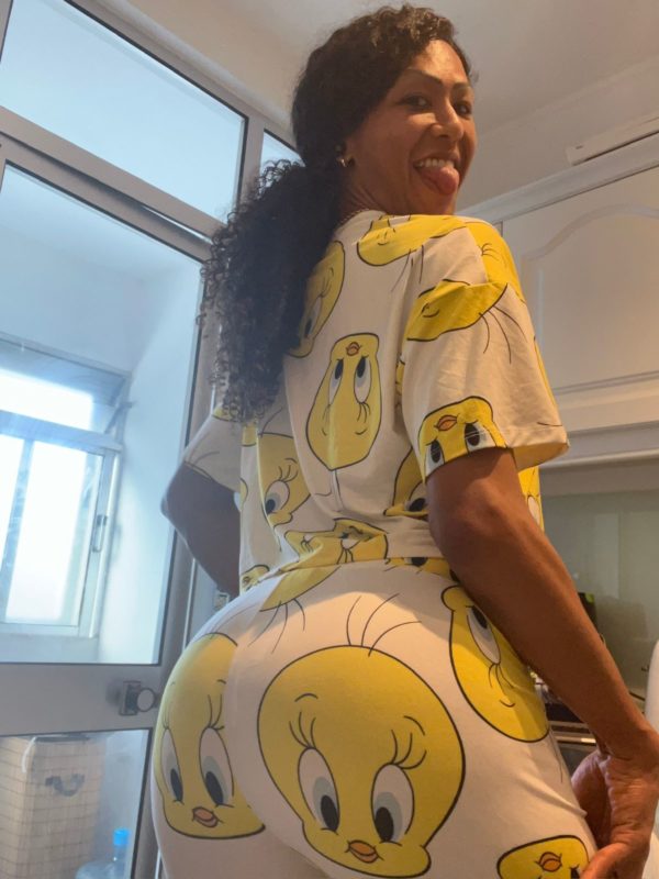 Barbie Preta 35