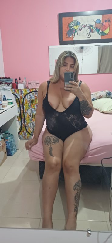 Allexya Alves 17