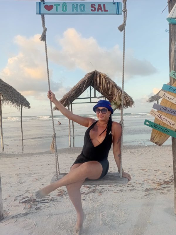 Monicke Costa 9