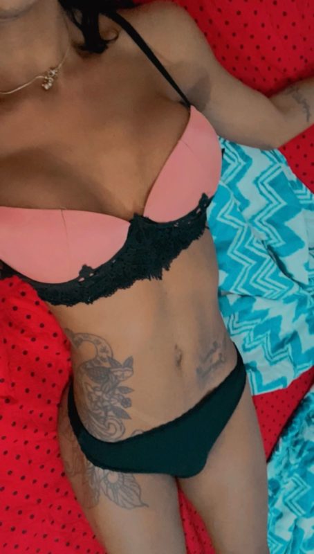 Pamella Dias 23