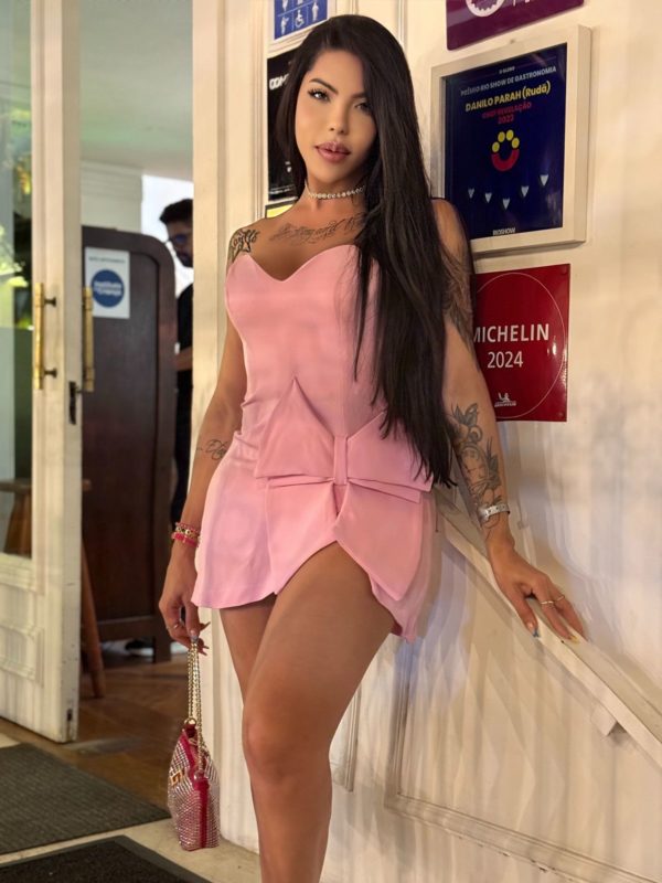 Raylla Muniz 22