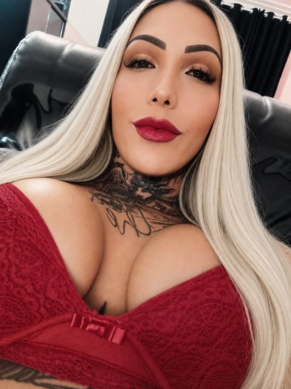Thalya Ferrari 6