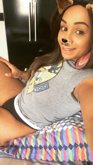 Mariana de Andrade 49