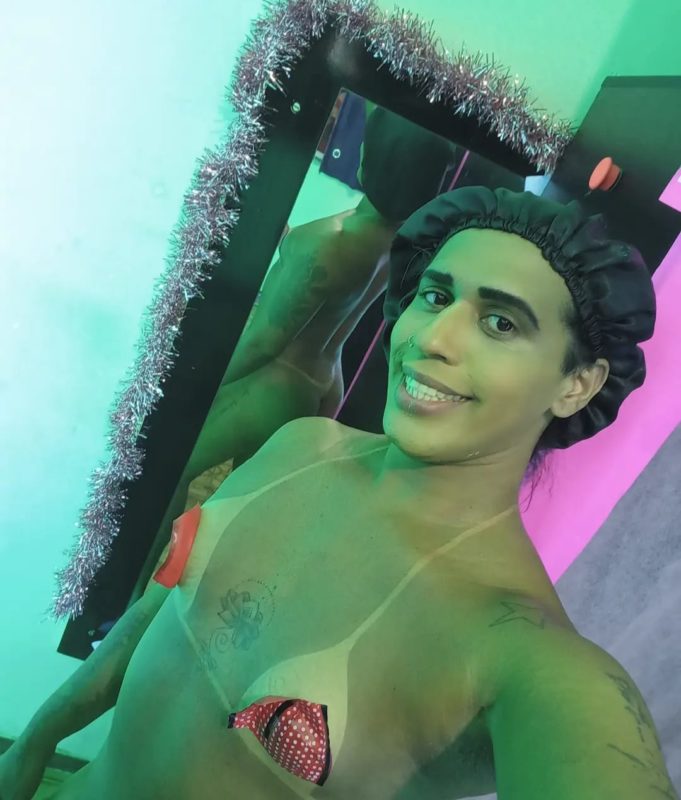 Leandra Pires 29