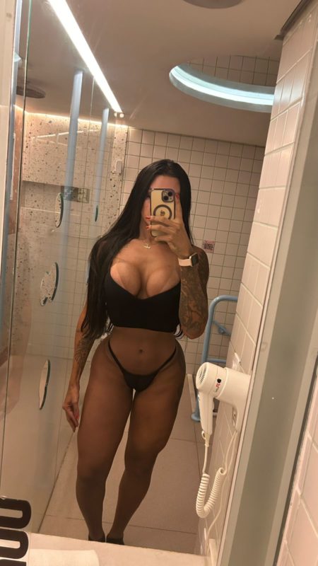 Monyque Soares 28