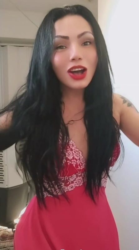 Laryssa Go 21