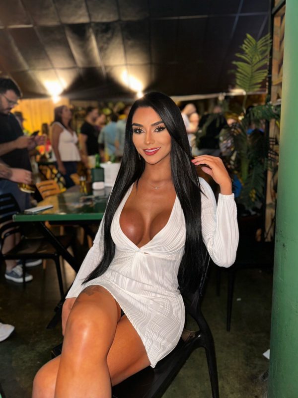 Rebecca Lopes 90