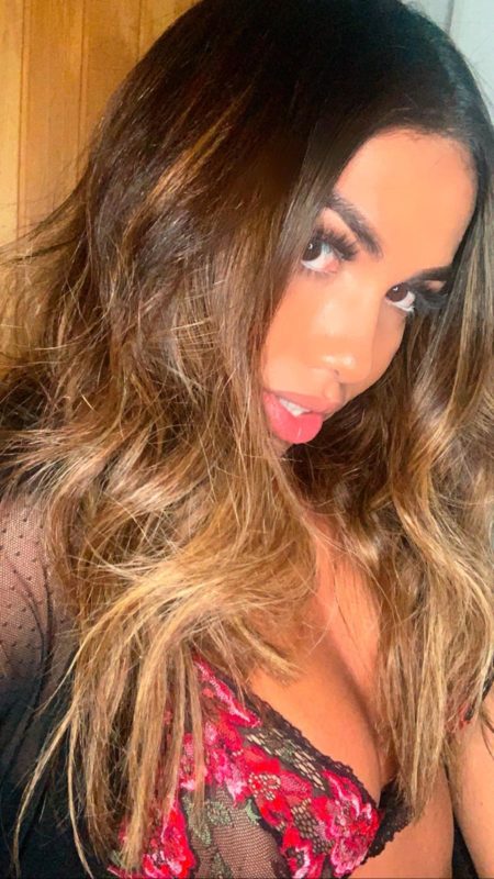Anita Rios 7
