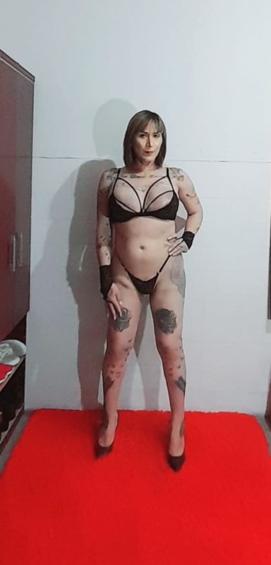 Nayane Hikita 19