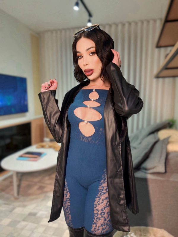 Anita Hot 18