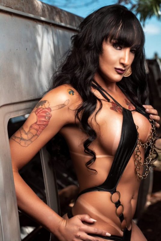 Michelly Leonna 81