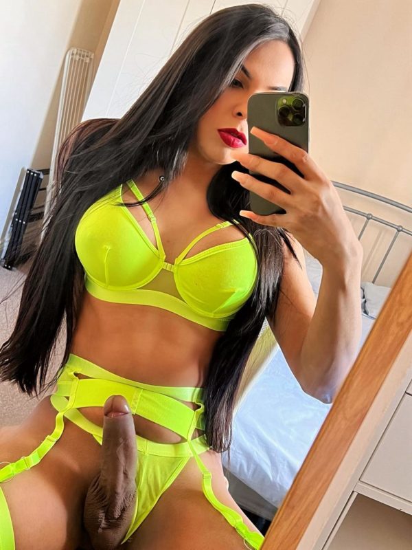 Karol D'Castro 8