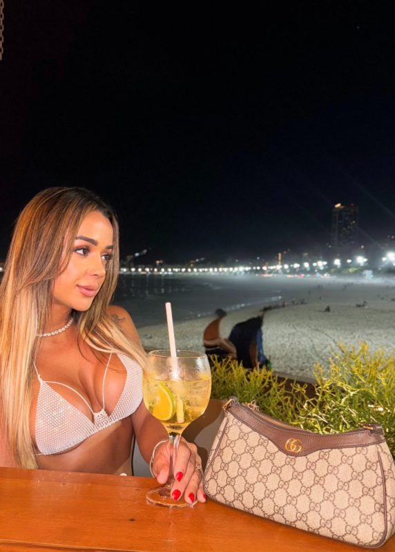 Sabrina Fernande 52