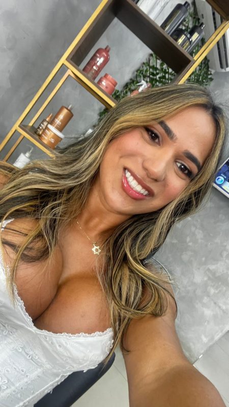 Ariana Bastos 4