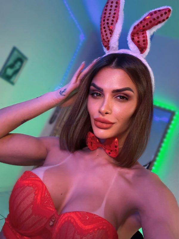 Antonella Raphaelle 38