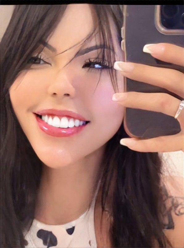 Raylla Muniz 41