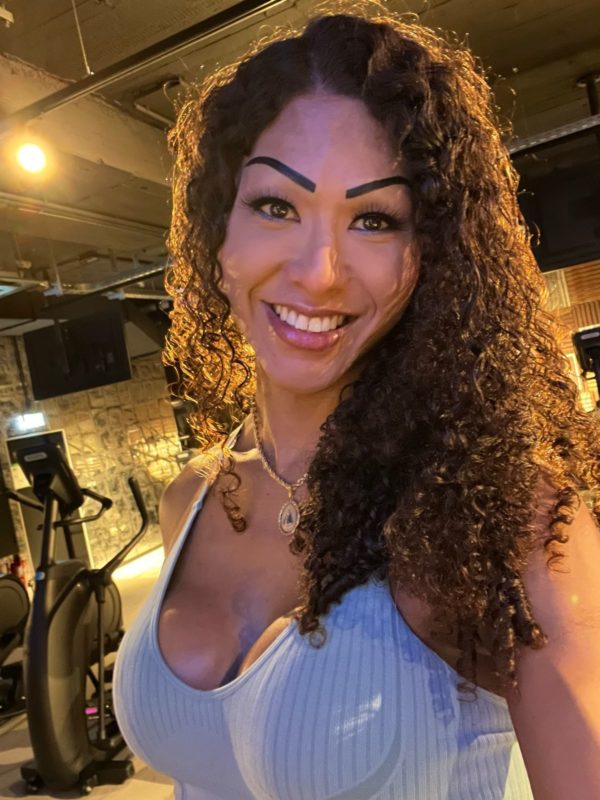 Barbie Preta 43