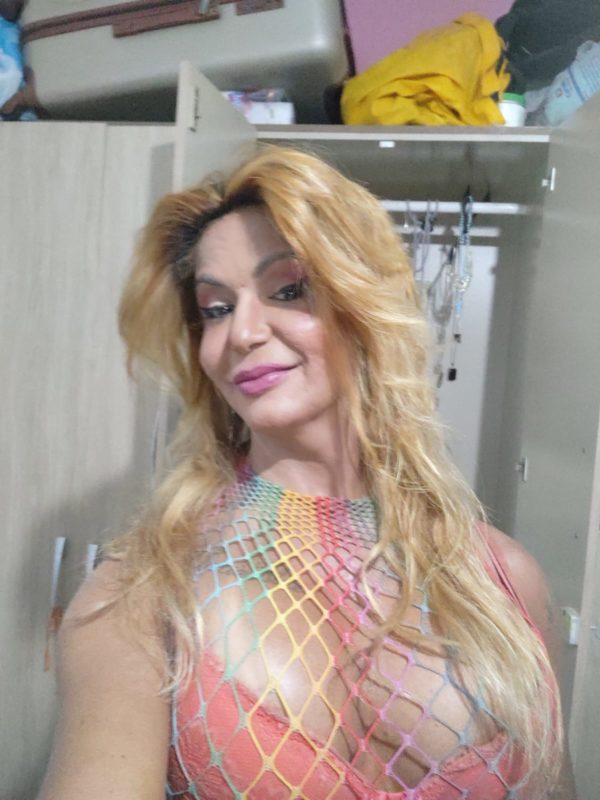 Rebeca Alves 41