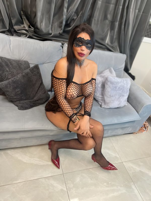 Carol Delavega 32
