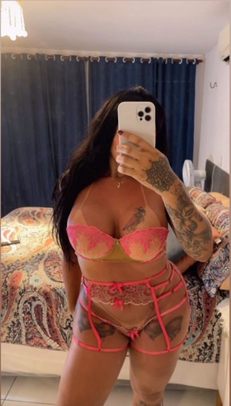 Milena Santos 25