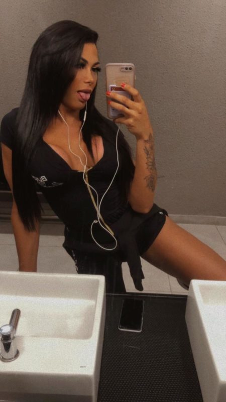 Alessandra Andrade 73
