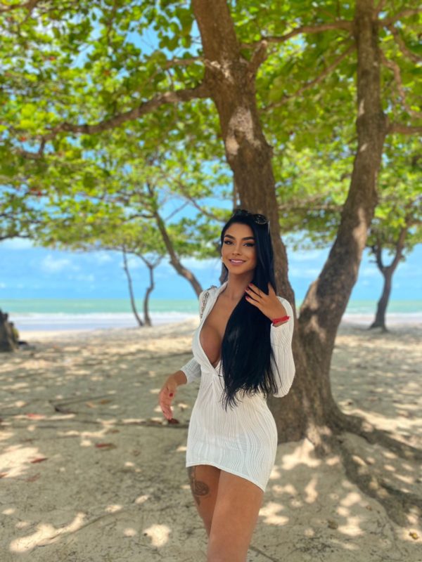 Rebecca Lopes 84
