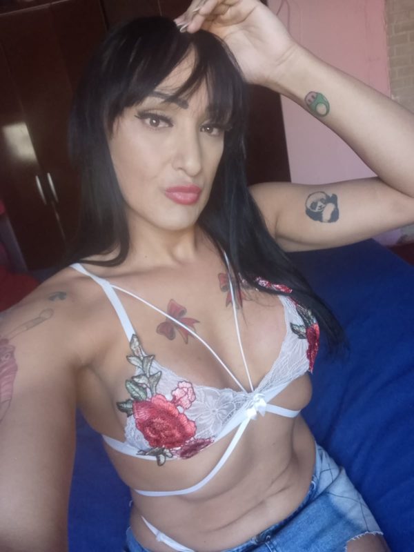 Michelly Leonna 180