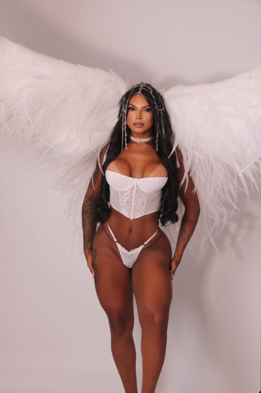 Monyque Soares 25
