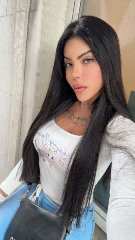 Raylla Muniz 23