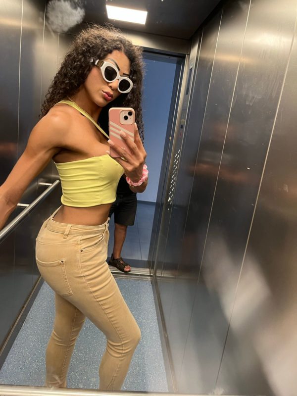 Barbie Preta 53