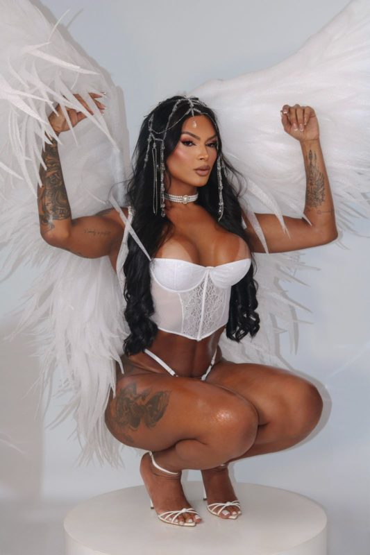 Monyque Soares 17