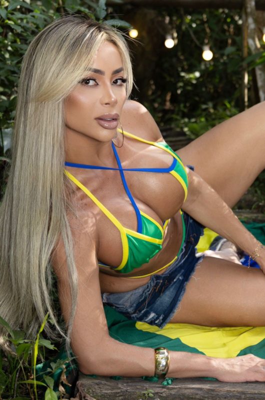 Juliana Belfort 20