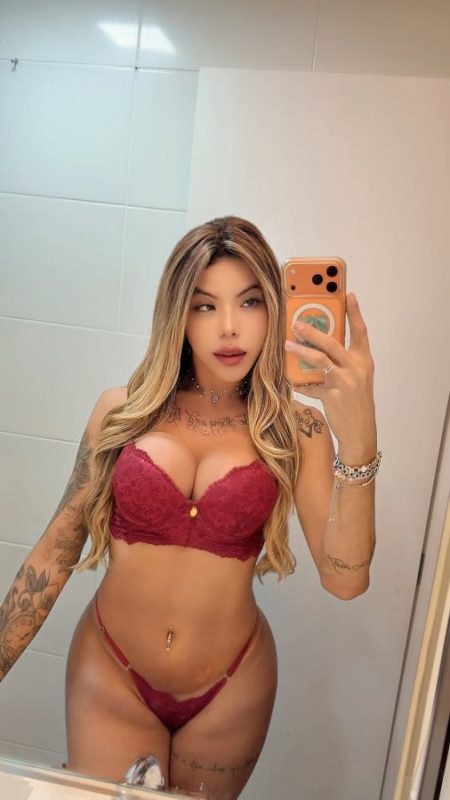 Raylla Muniz 69