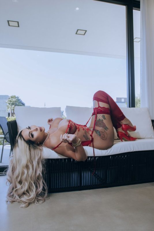 Marcelle Dy Ferrare 18