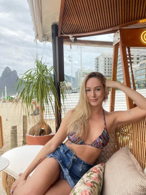 Melissa Souza 4