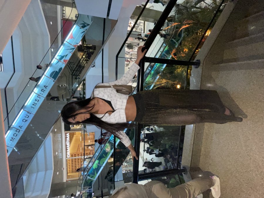 Julia Barcellos 3