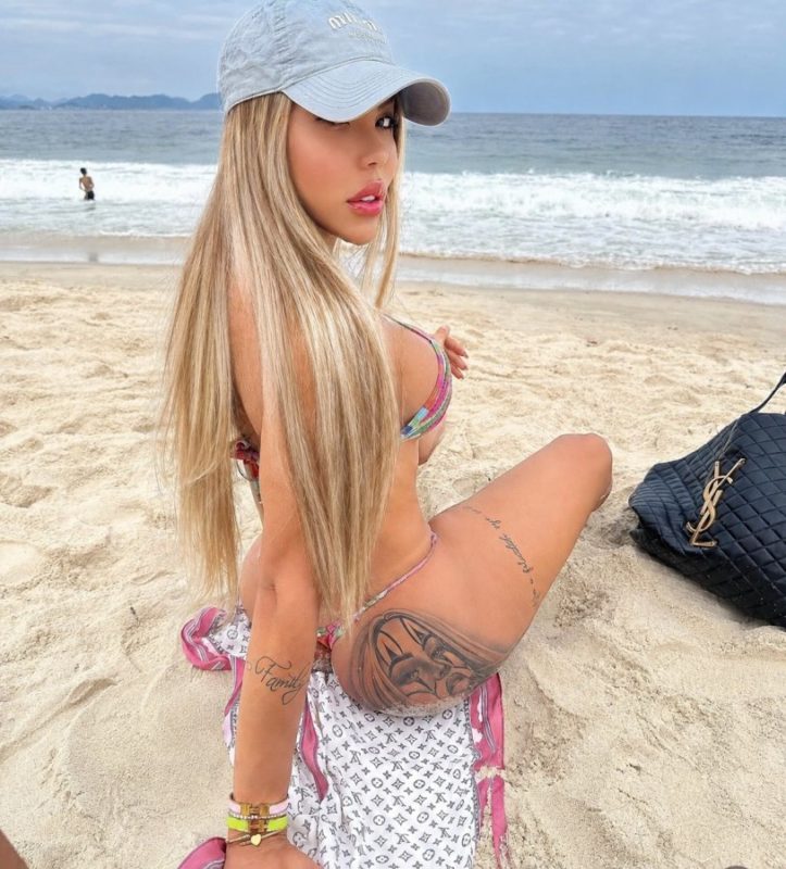 Raylla Muniz 31