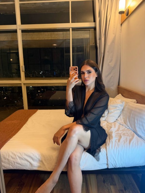 Yasmin Bianchi 51
